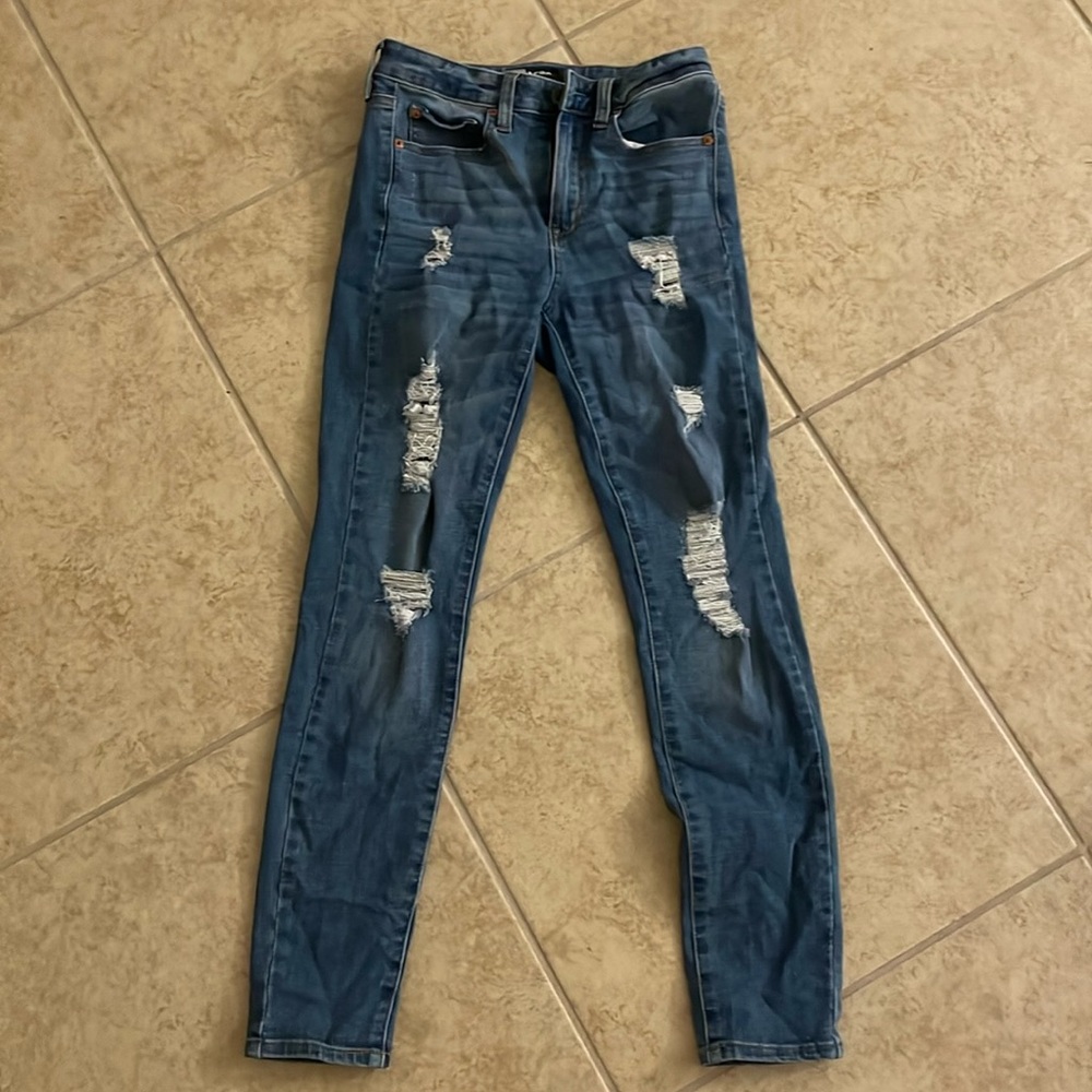 Aeropostale high rise ripped jegging. Size 4 reg
